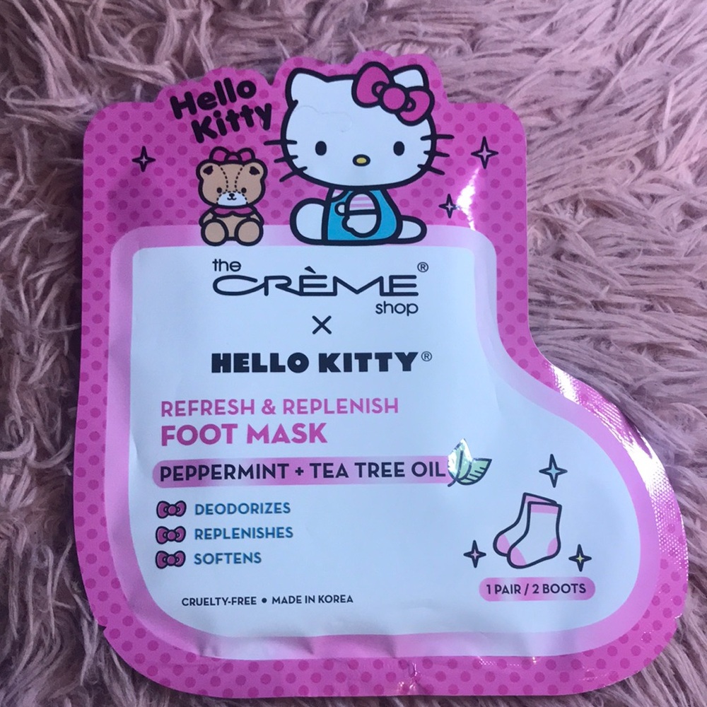 Hello Kitty Foot Mask by The Crème Shop